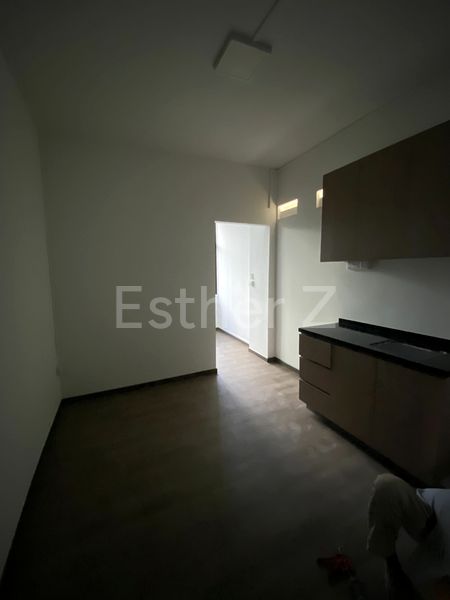 1 Bed Walk-up Apartment (Condo) for Rent in  Canberlin Lodge - Image 6